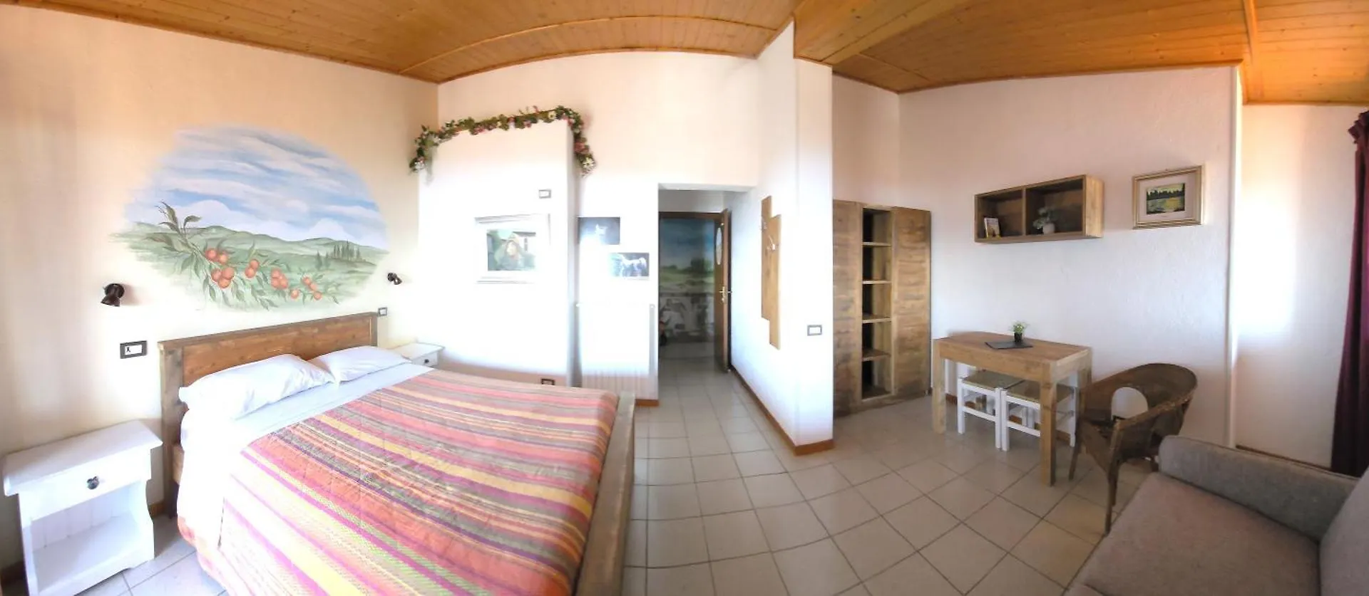 Agriturismo Scuderia Castello Gaino مزرعة للإقامة