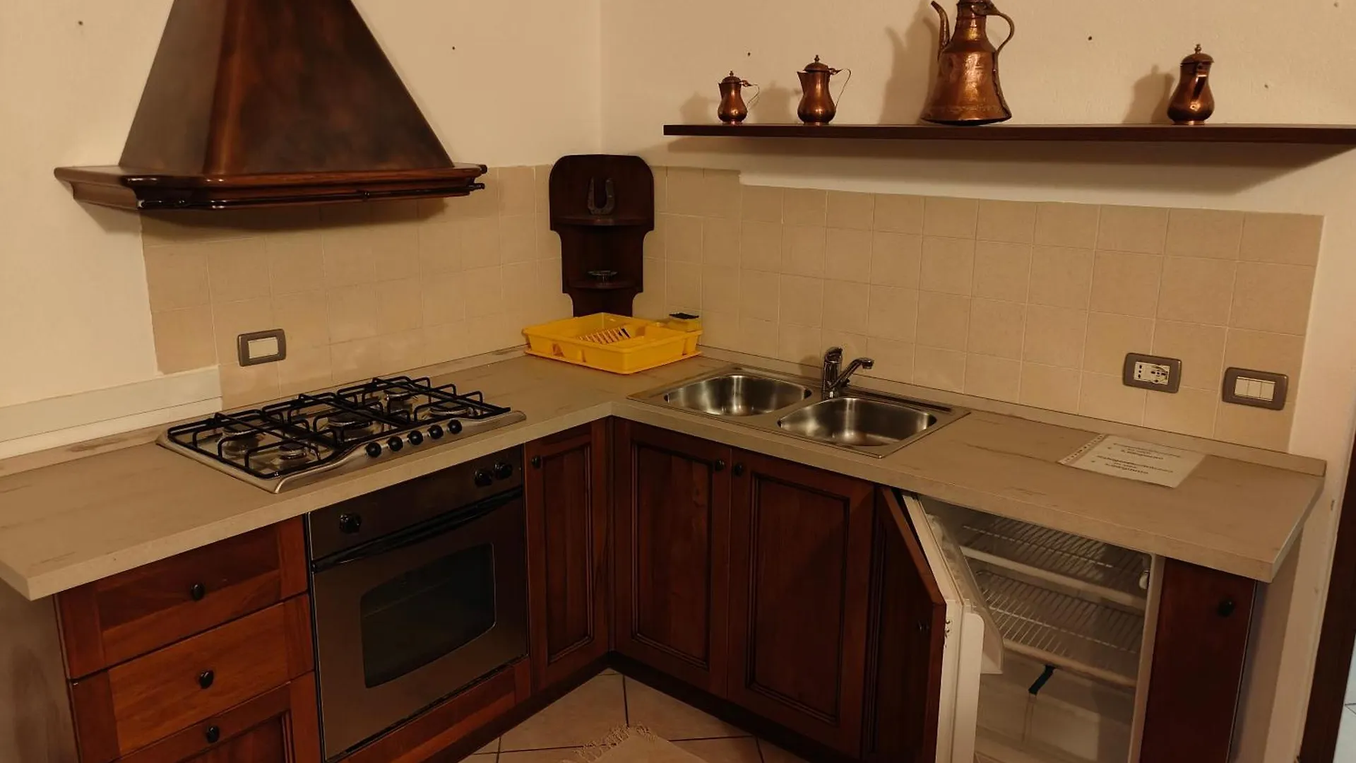 Agriturismo Scuderia Castello Gaino مزرعة للإقامة